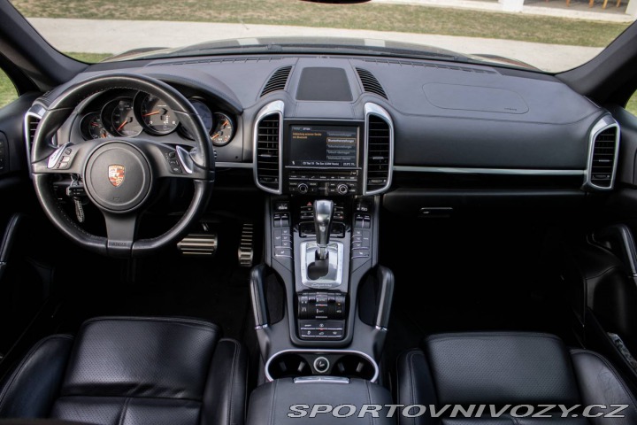 Porsche Cayenne Diesel Tiptronic S / 176 2011