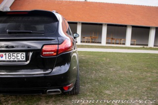 Porsche Cayenne Diesel Tiptronic S / 176 2011