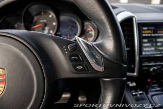 Porsche Cayenne Diesel Tiptronic S / 176 2011