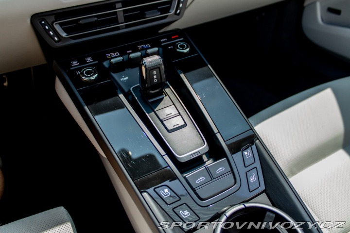 Porsche 911 4 GTS/ PDLS+/ InnoDrive/ 2024