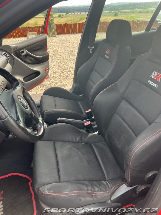 Seat Leon Cupra R 2004