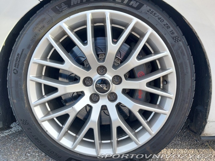 Ford Mustang GT V8 2016