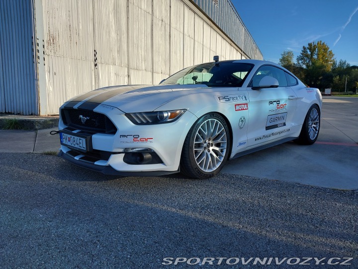 Ford Mustang GT V8 2016
