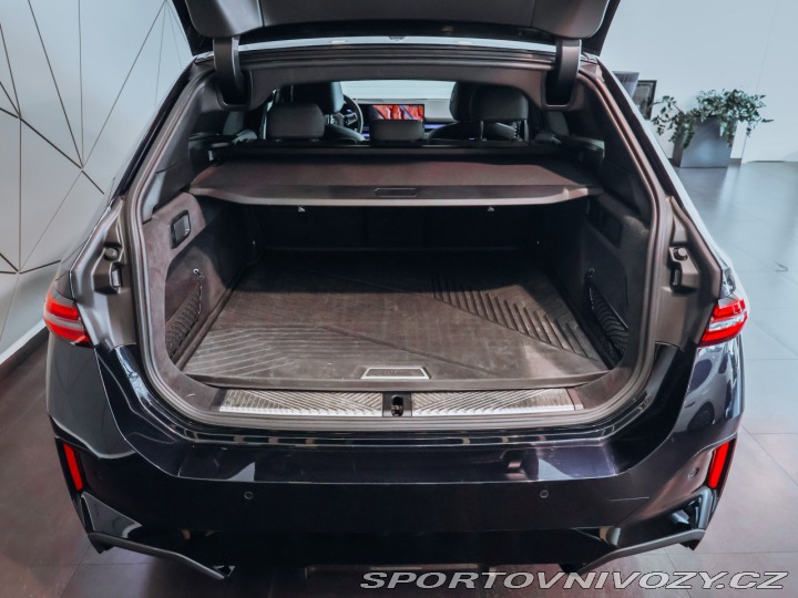 BMW 5 550e xDrive M-sport Touri 2025