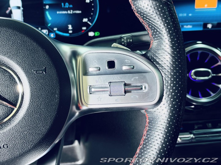 Mercedes-Benz Ostatní modely GLB 220d 4M AMG PANO HUD TAŽN 2020