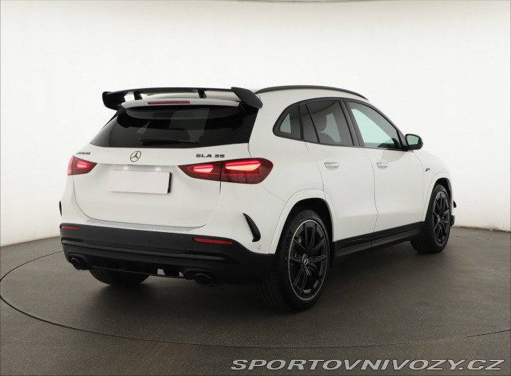 Mercedes-Benz Ostatní modely GLA AMG line GLA 35 AMG 4MATI 2026