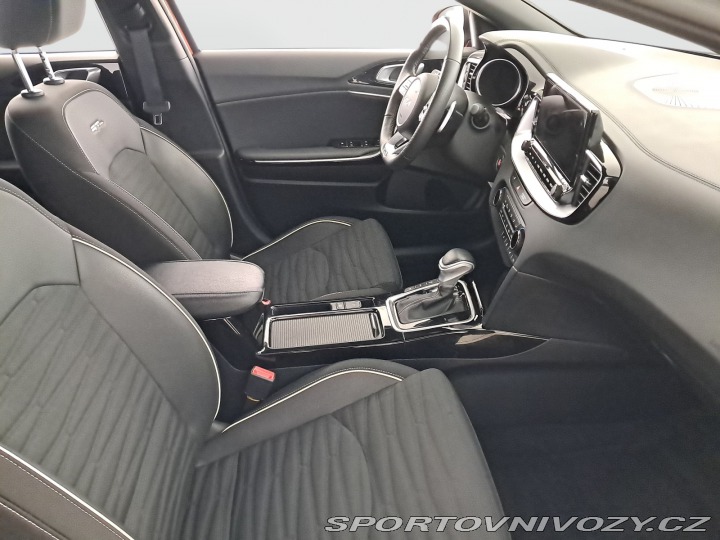 Kia ProCeed GT Line Plus 1.5 T-GDI 2025