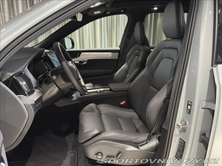Volvo Ostatní modely XC90 2,0 T8 Plus Black Editio 2026