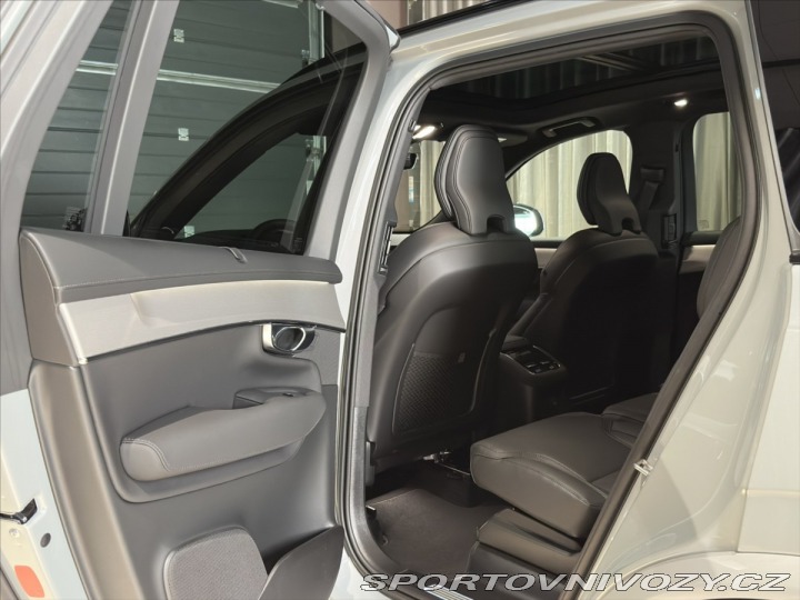 Volvo Ostatní modely XC90 2,0 T8 Plus Black Editio 2026