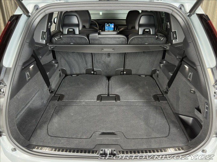 Volvo Ostatní modely XC90 2,0 T8 Plus Black Editio 2026