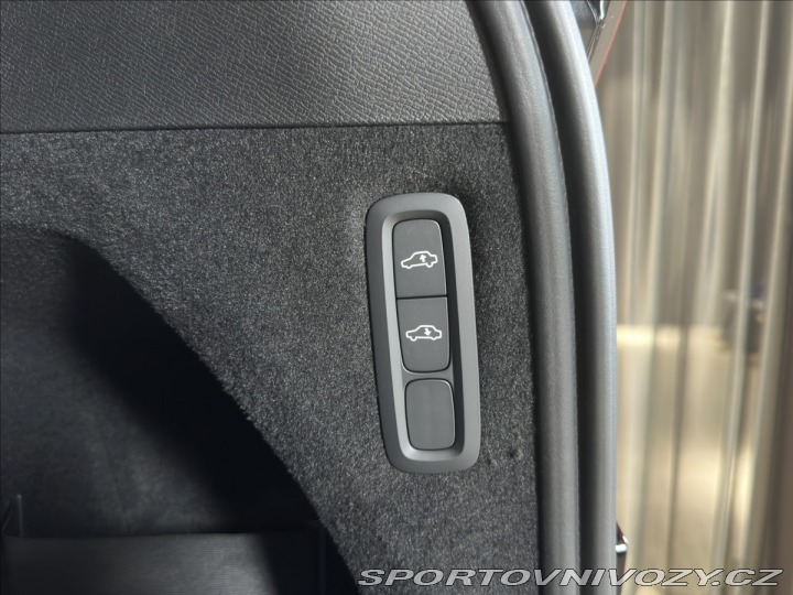 Volvo Ostatní modely XC90 2,0 T8 PHEV Plus Black E 2026