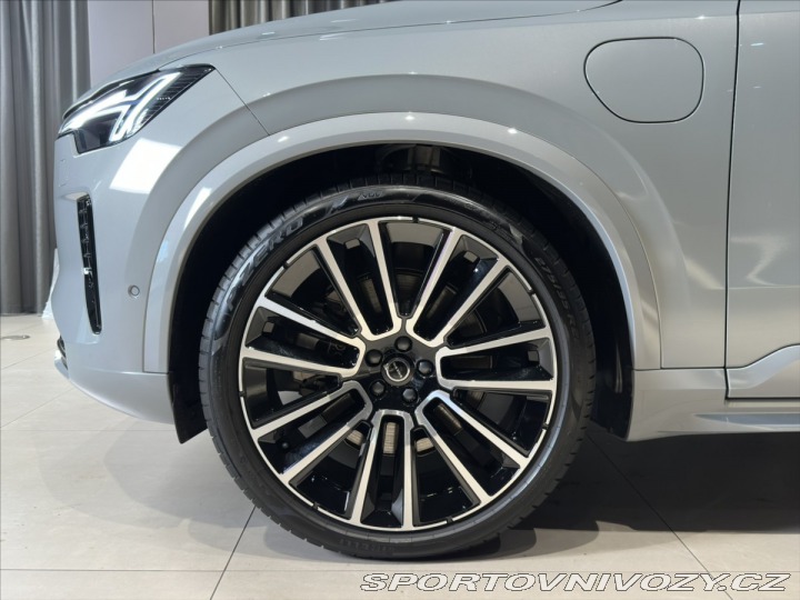 Volvo Ostatní modely XC90 2,0 T8 Plus Black Editio 2026
