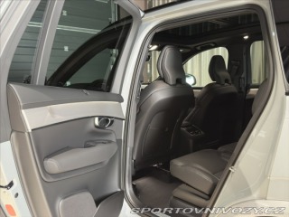 Volvo Ostatní modely XC90 2,0 T8  Plus Black Editio 2026