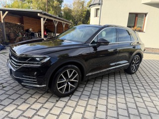 Volkswagen  Touareg 3,0   V6 210kW TOP STAV