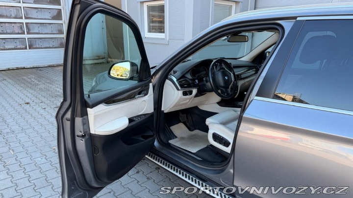 BMW X5 3,0   30d, 190kW, bílá ků 1800