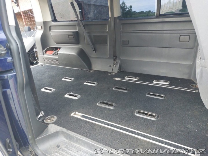 Volkswagen Ostatní modely Transporter 2,5 4x4 2009