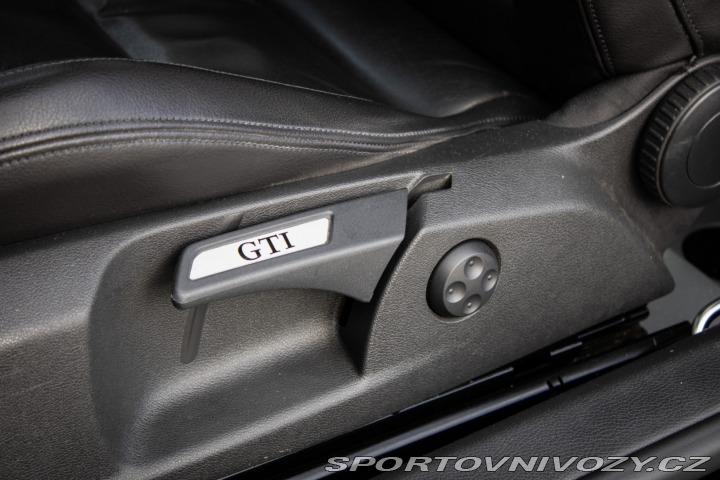 Volkswagen Golf 2.0 TFSI GTI, 155 kW, M6 2010