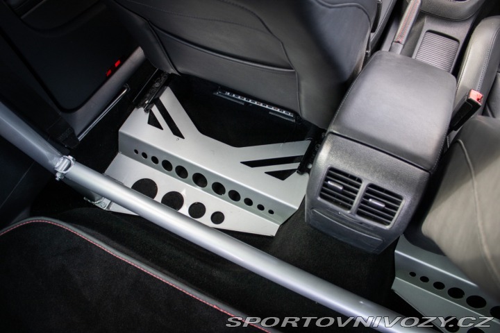 Volkswagen Golf 2.0 TFSI GTI, 155 kW, M6 2010