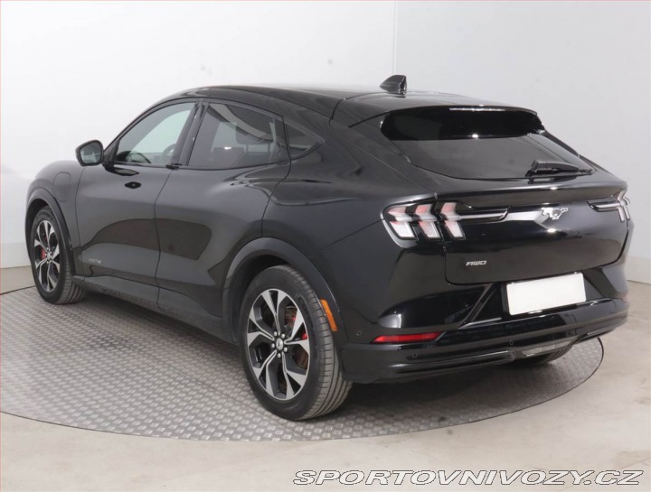 Ford Mustang Mach-E Standard Range AWD 2023