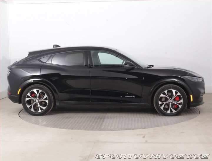 Ford Mustang Mach-E Standard Range AWD 2023
