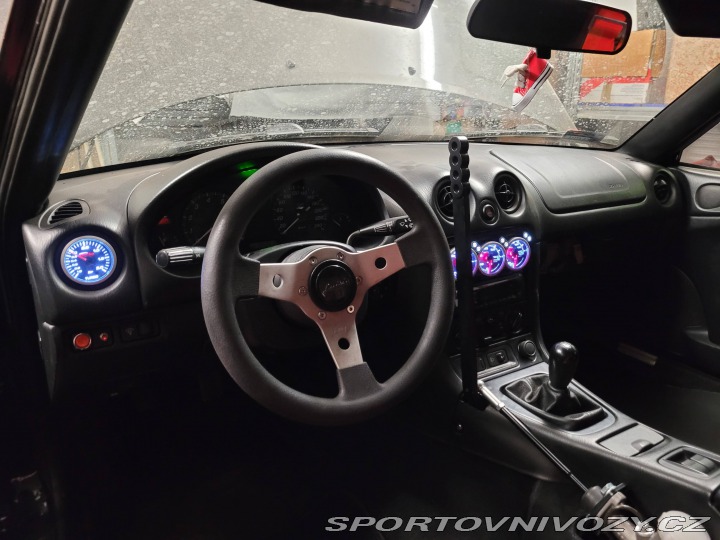 Mazda MX-5  1999