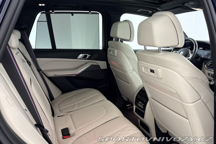 BMW X5 M50i 2019