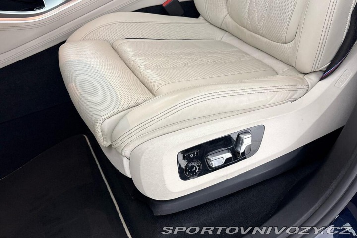 BMW X5 M50i 2019