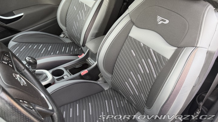 Opel Astra GTC 2012