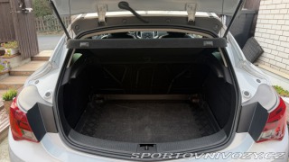 Opel Astra GTC 2012