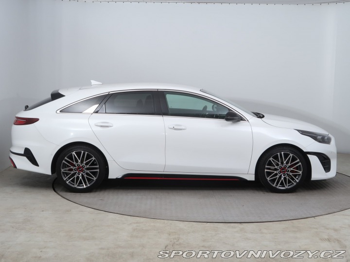 Kia ProCeed GT GT 1.6 T-GDI 2024