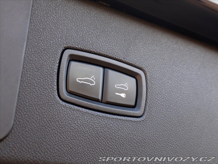 Porsche Cayenne 3,0 EHV 340kW Platinum DP 2022