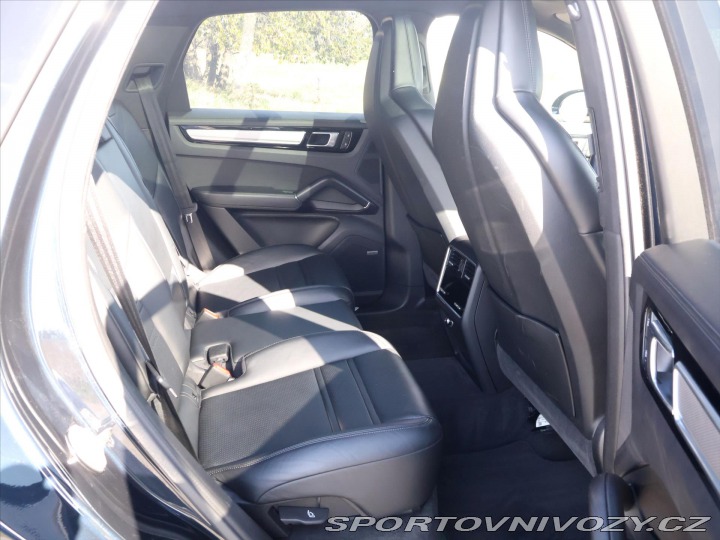 Porsche Cayenne 3,0 EHV 340kW Platinum DP 2022