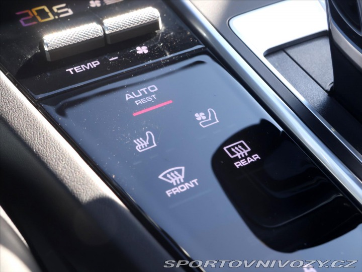 Porsche Cayenne 3,0 EHV 340kW Platinum DP 2022