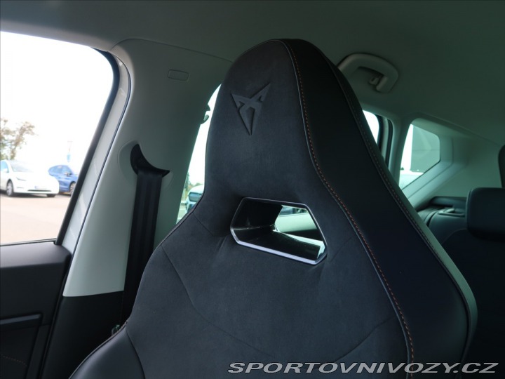 Cupra Ateca 1,5 TSi 150k DSG 1.majite 2024