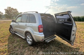 Toyota Ostatní modely RAV4 2,0 D4D (2005) NOVÁ STK 2005