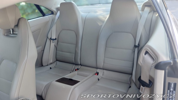 Mercedes-Benz E Coupé 2011