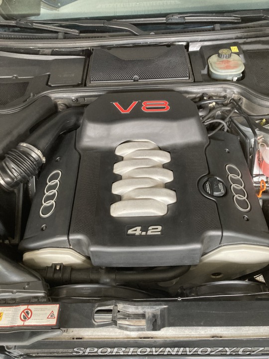 Audi S8 D2 1997
