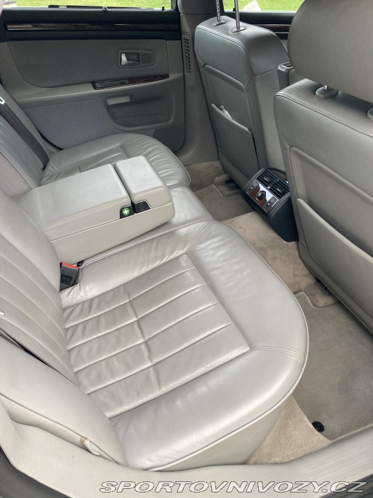 Audi S8 D2 1997