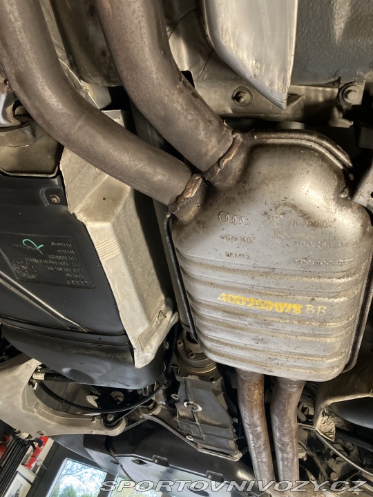 Audi S8 D2 1997