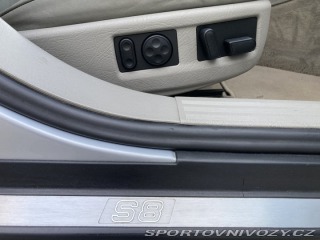 Audi S8 D2 1997