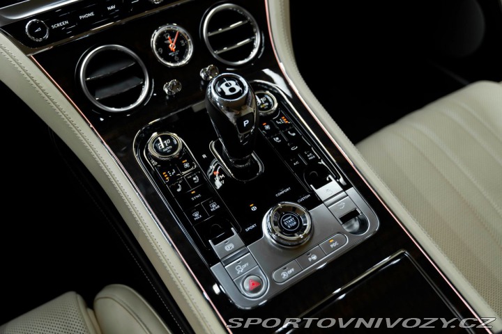 Bentley Continental GT Touring, City, Nočné v 2020
