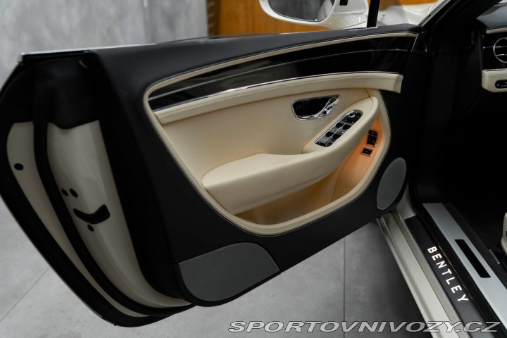 Bentley Continental GT Touring, City, Nočné v 2020