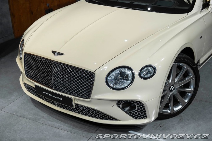 Bentley Continental GT Touring, City, Nočné v 2020