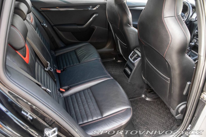 Škoda Octavia RS Combi 2.0 TDI RS 4x4 DSG 2016