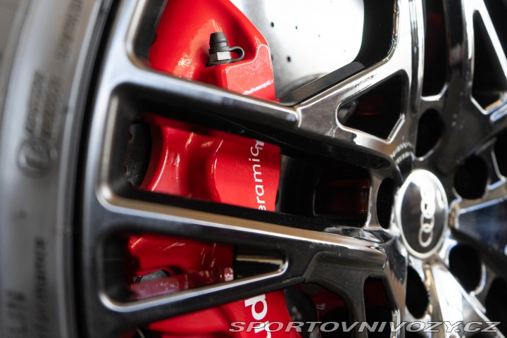 Audi R8 2024