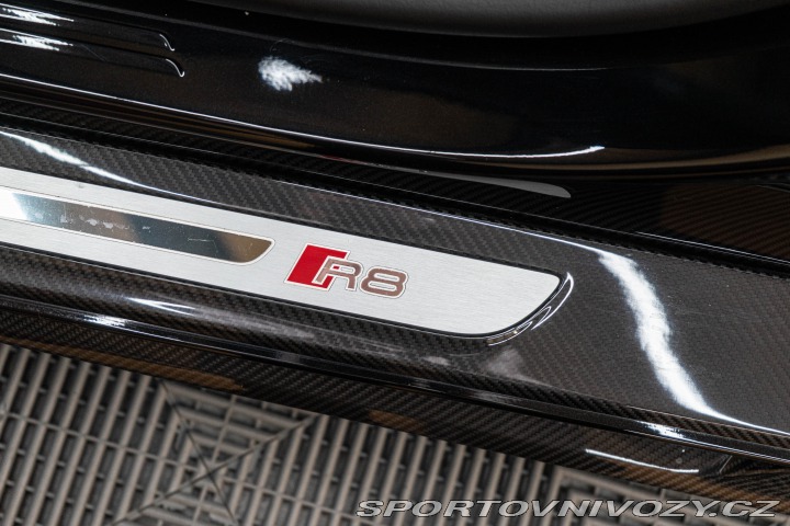 Audi R8 2024