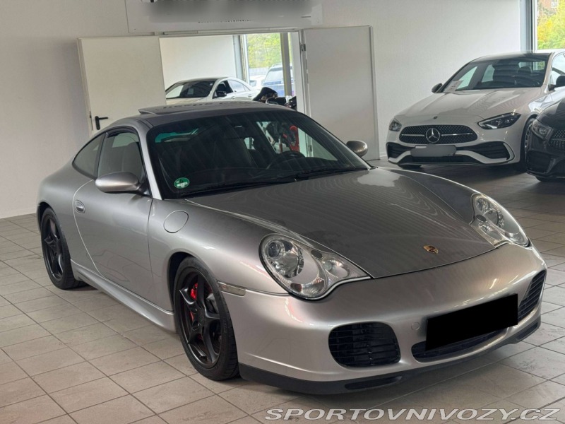 Porsche 911 Carrera 4