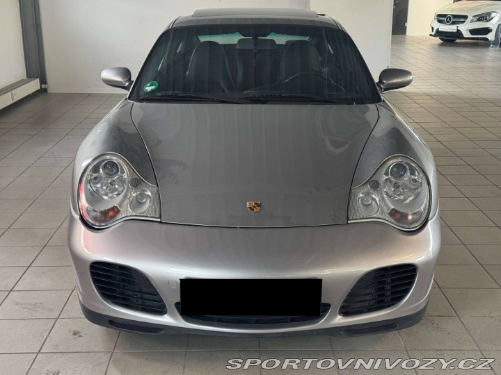 Porsche 911 Carrera 4 2004