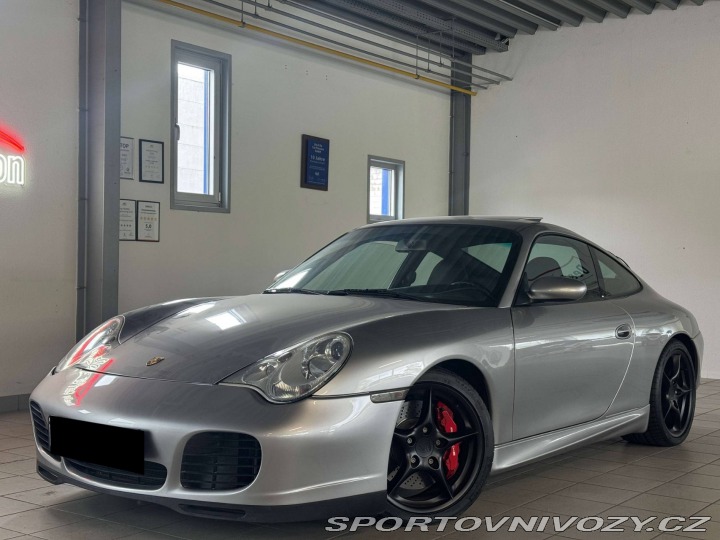Porsche 911 Carrera 4 2004