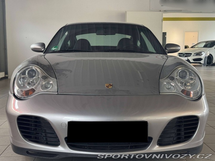 Porsche 911 Carrera 4 2004